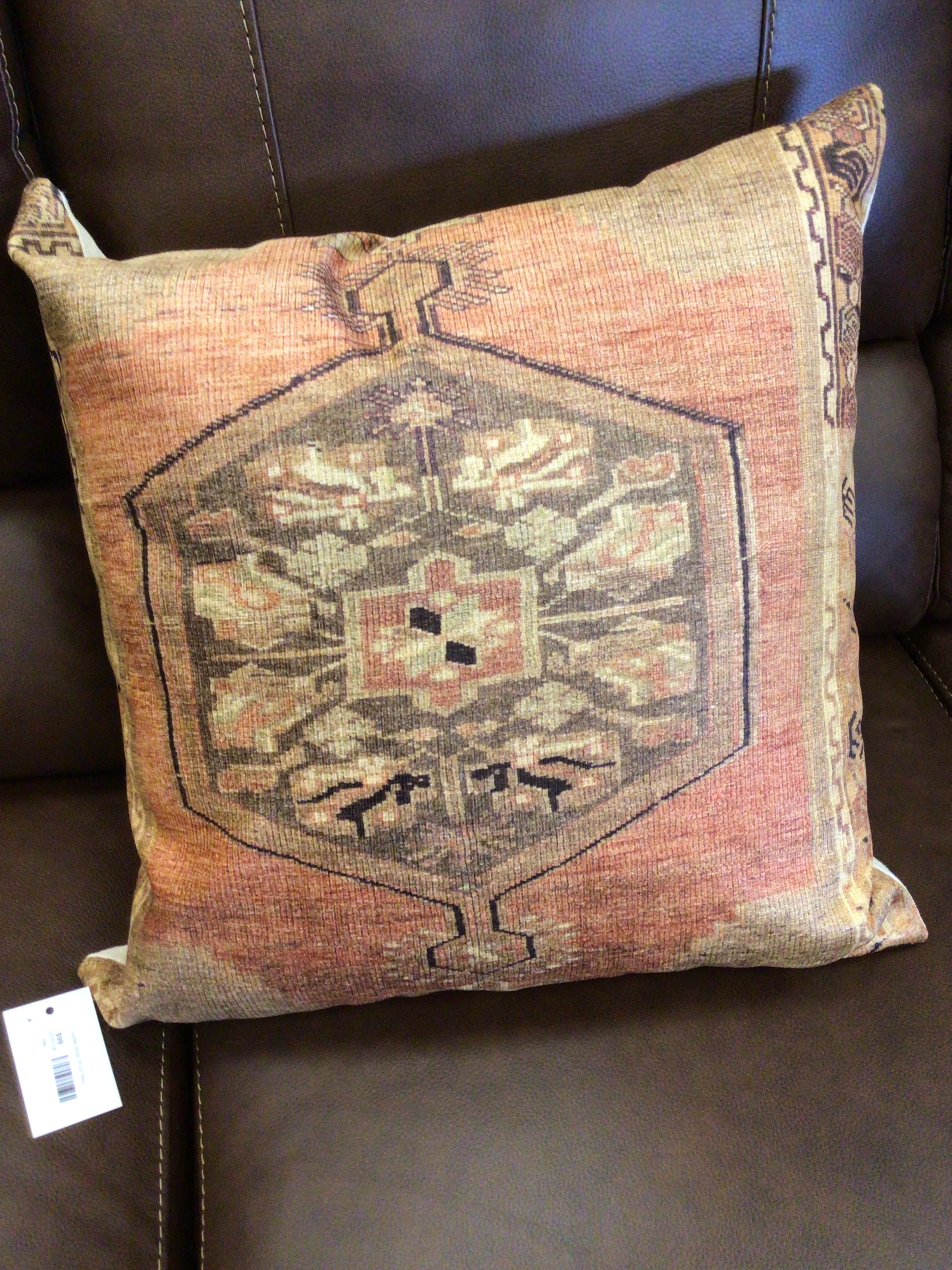 Vintage Rug Print Pillow – Faded Rose
