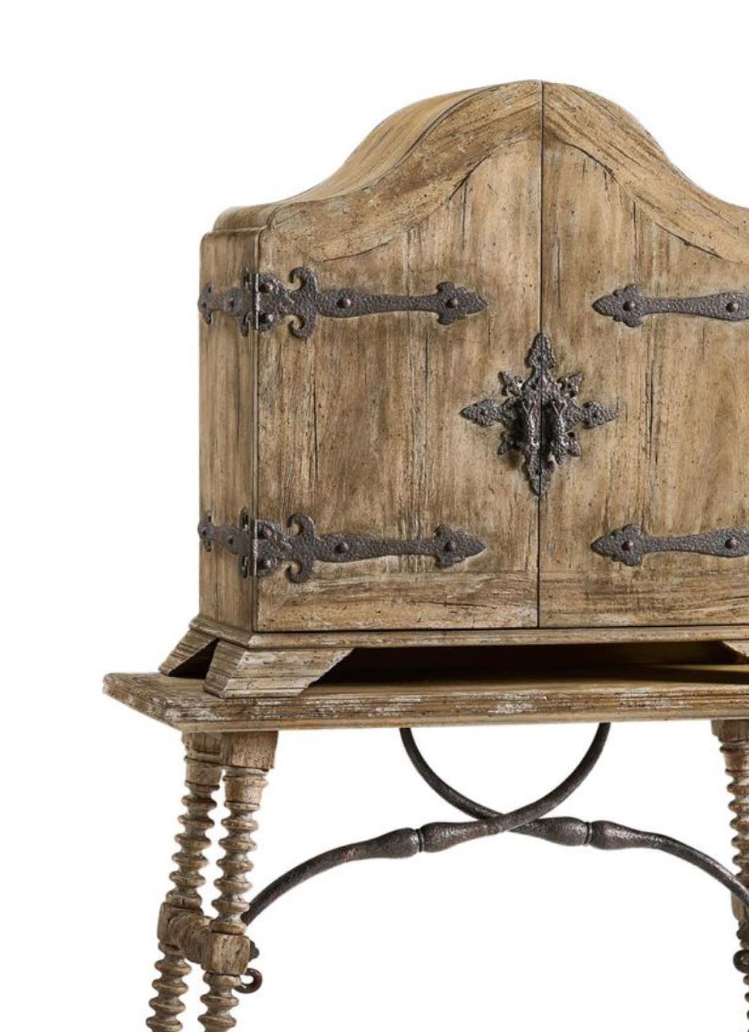 Console & Cabinet Caldera
