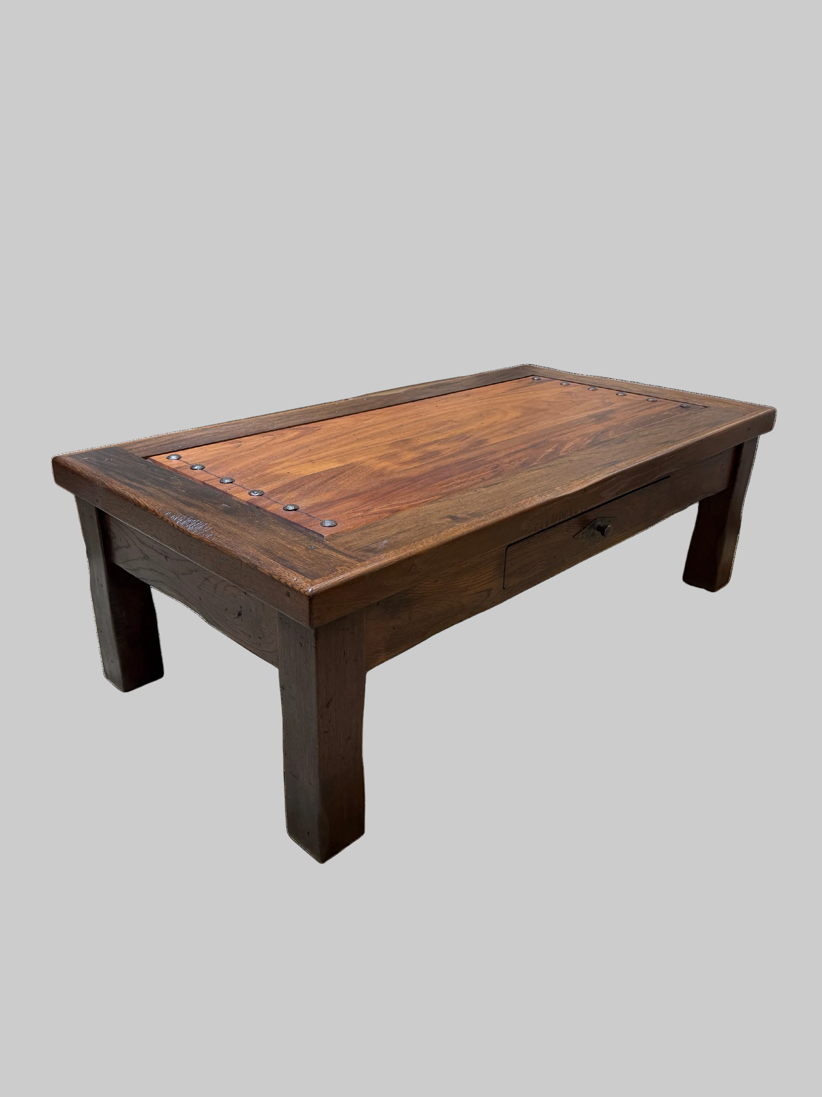 Delicia Cocktail Table 61"