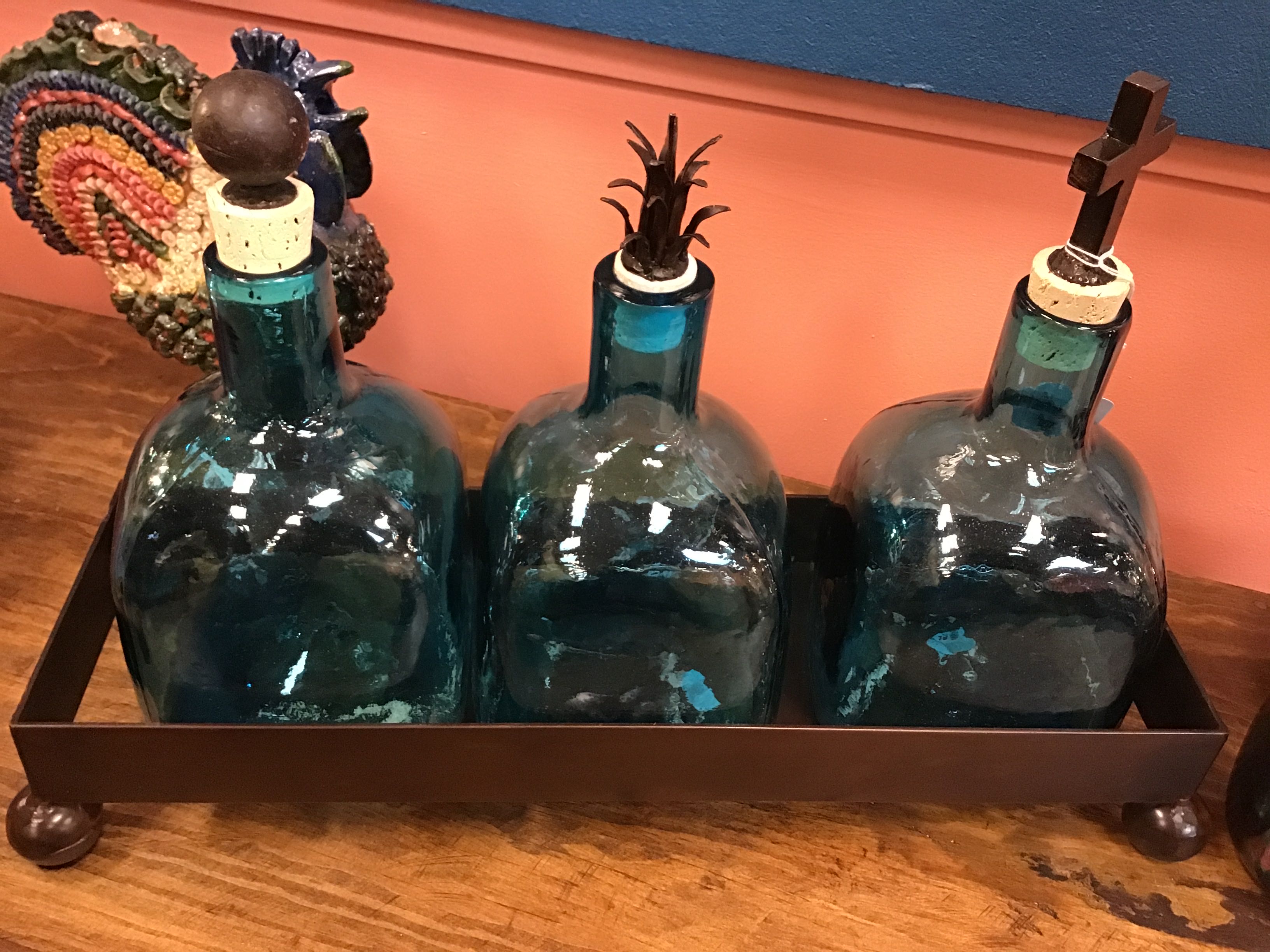 Accessory 3 Tequila Bottles on Base Agave, Lg Ball, Sm Ball