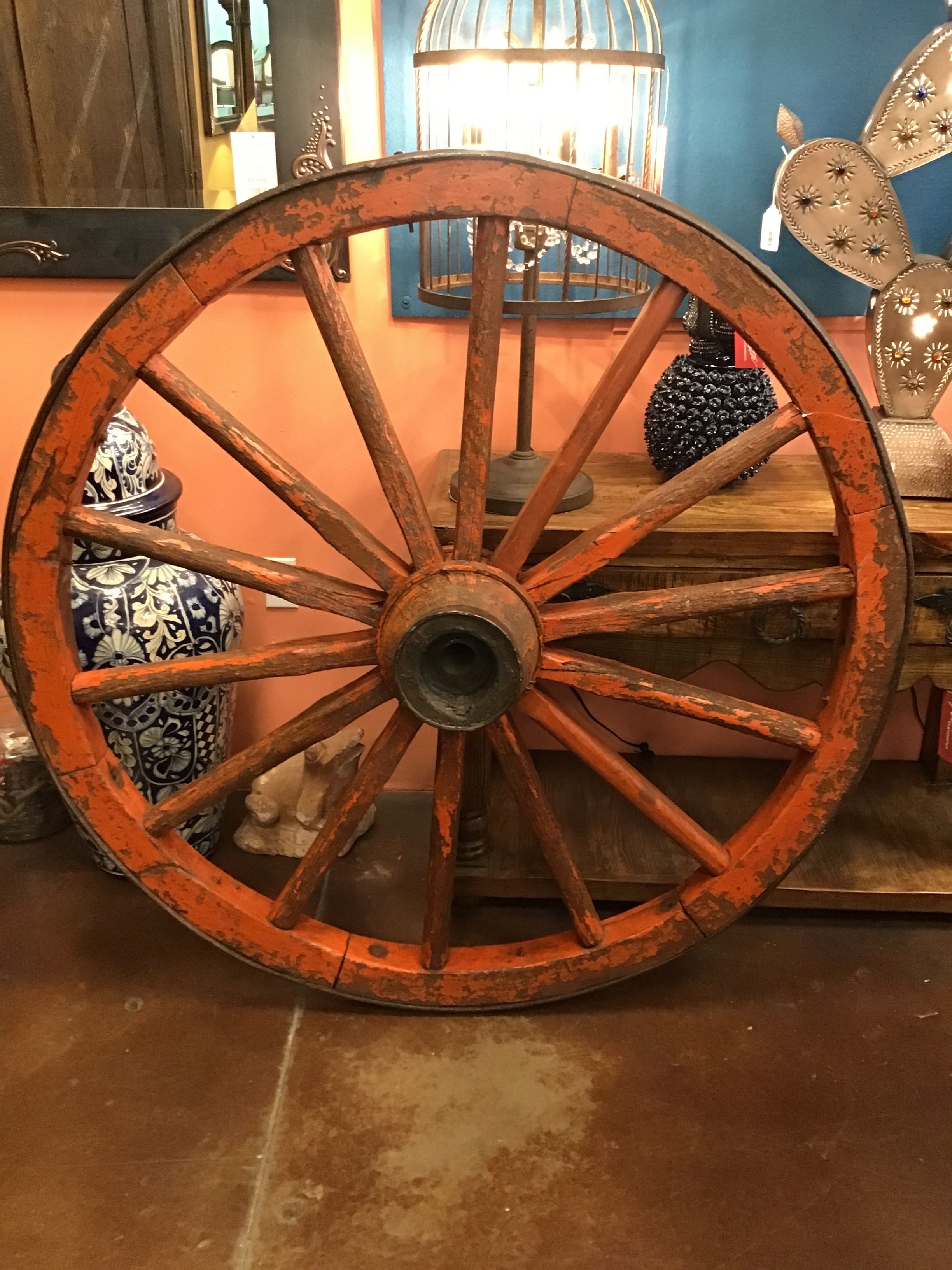 Wagon Wheel Outdoor Décor
