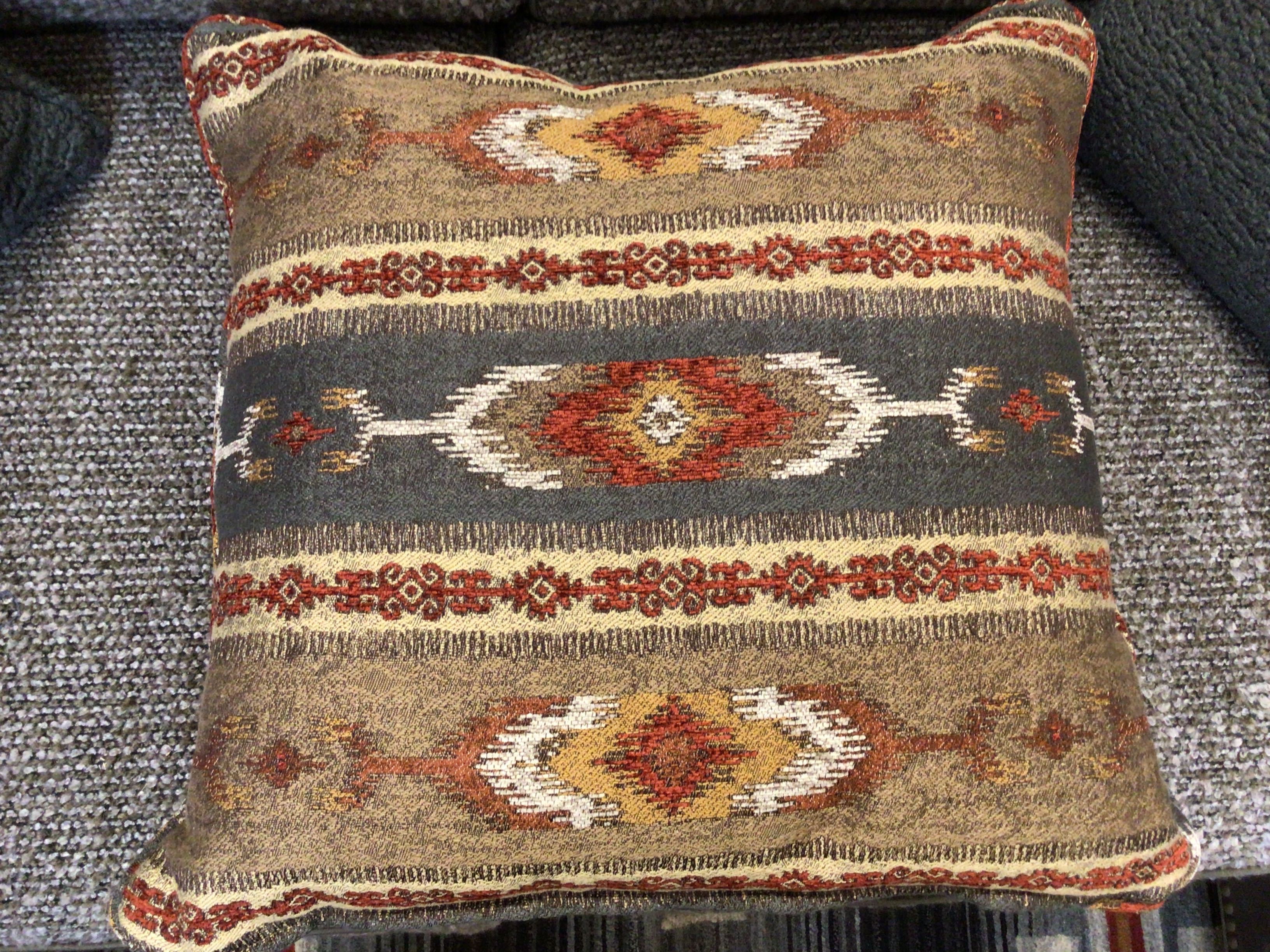 Pillow 23x23