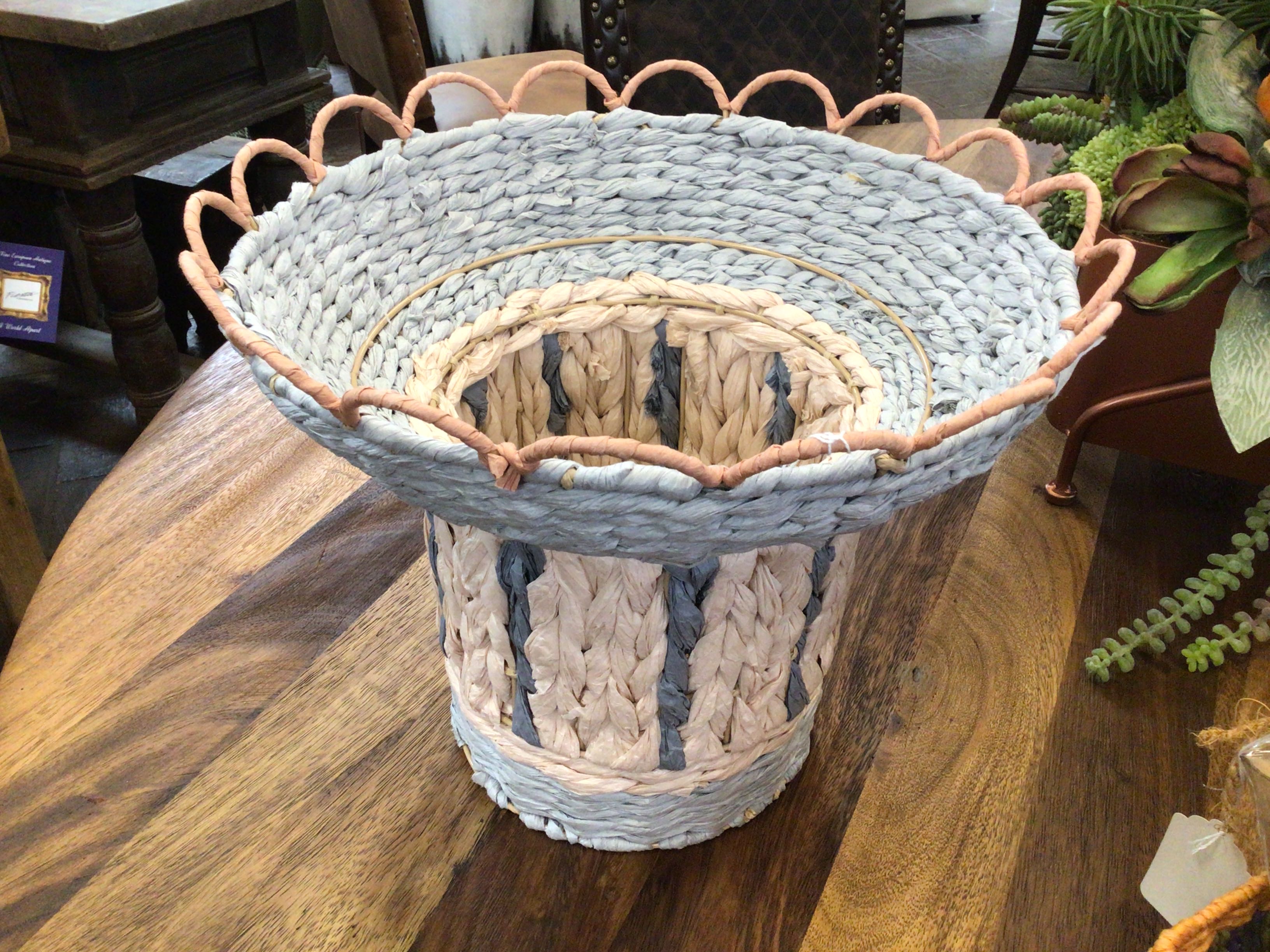 Accessory Recycled Paper Rope & Iron Compote W/Scalloped Rim