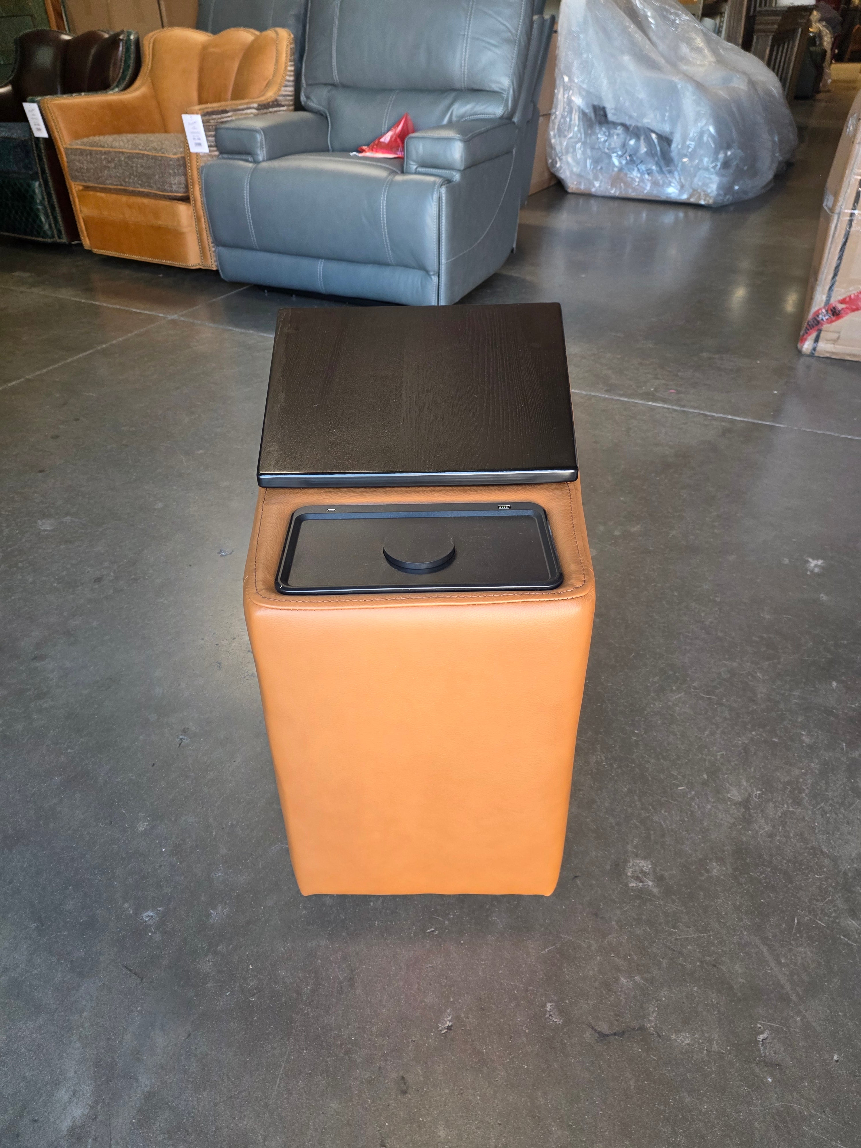 Phoenix Wedge Console with Wireless Charger