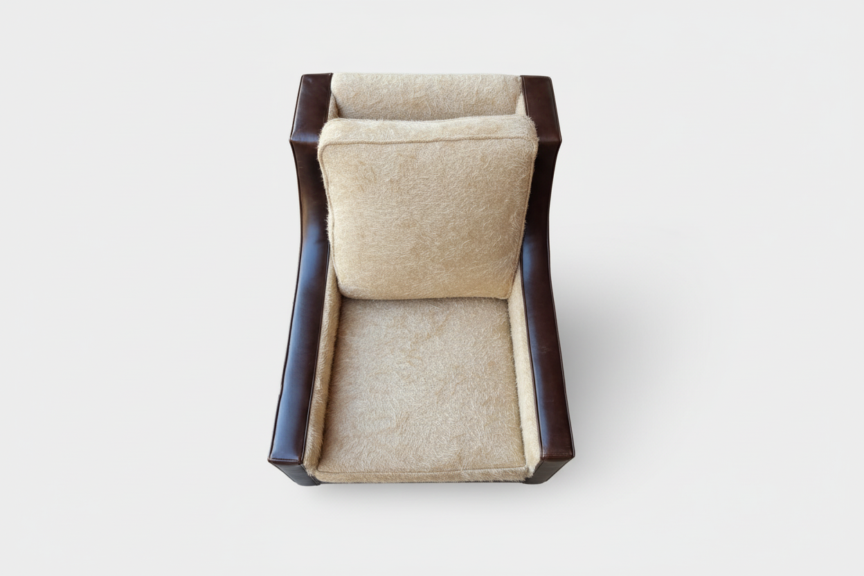 Chair Leigh
