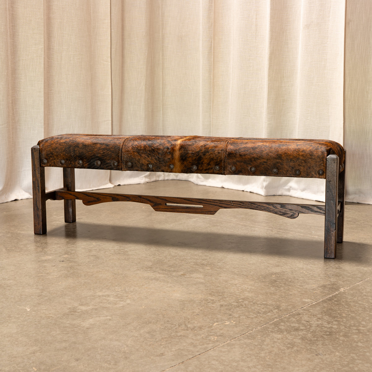 Bench Nevada Dark Distressed/Hair On Hide